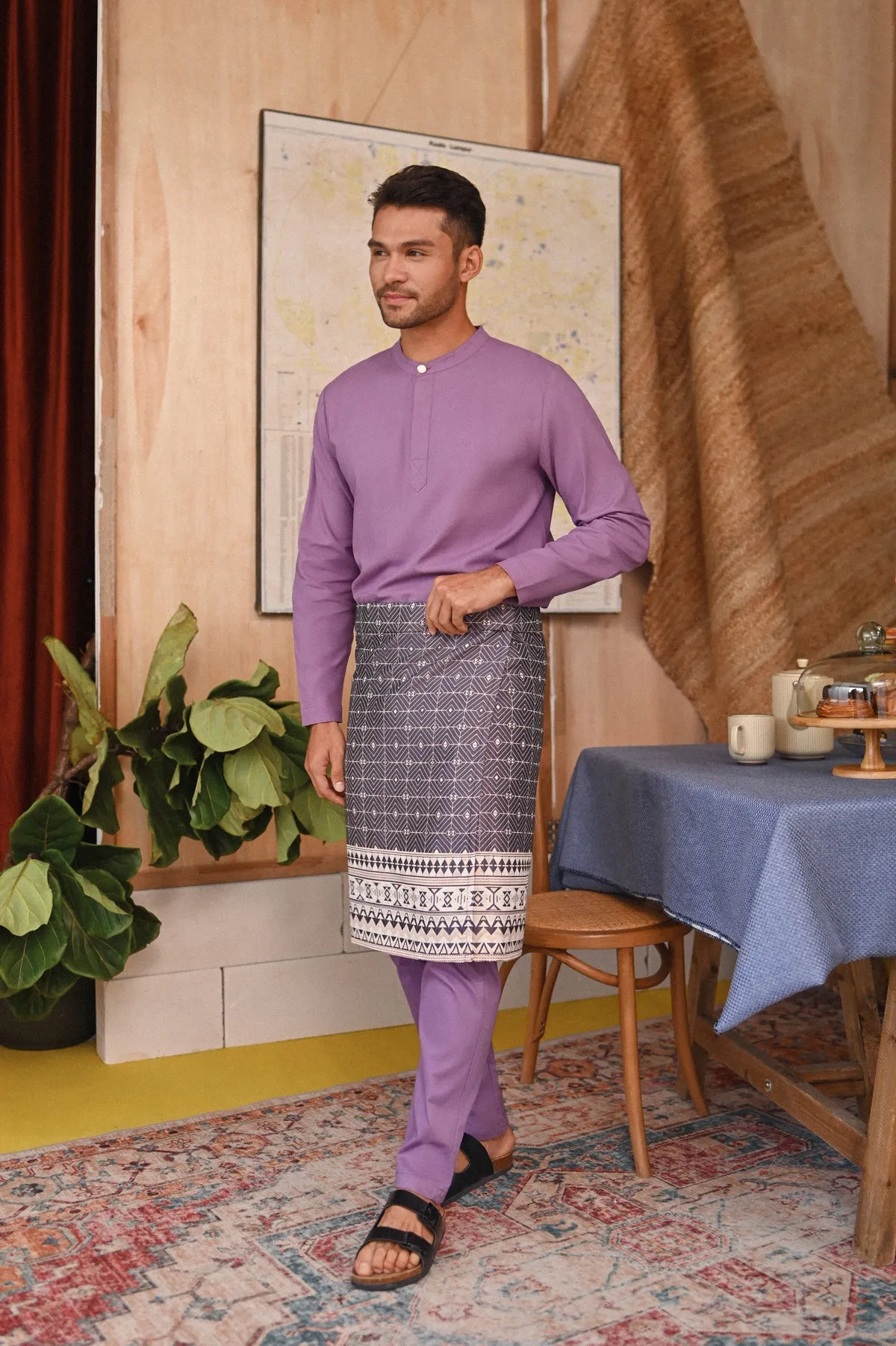 The Perfect Men Slim Fit Pants - Purple
