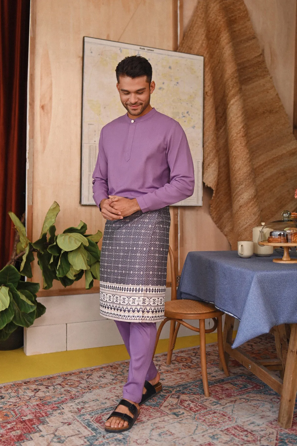 The Perfect Men Slim Fit Pants - Purple