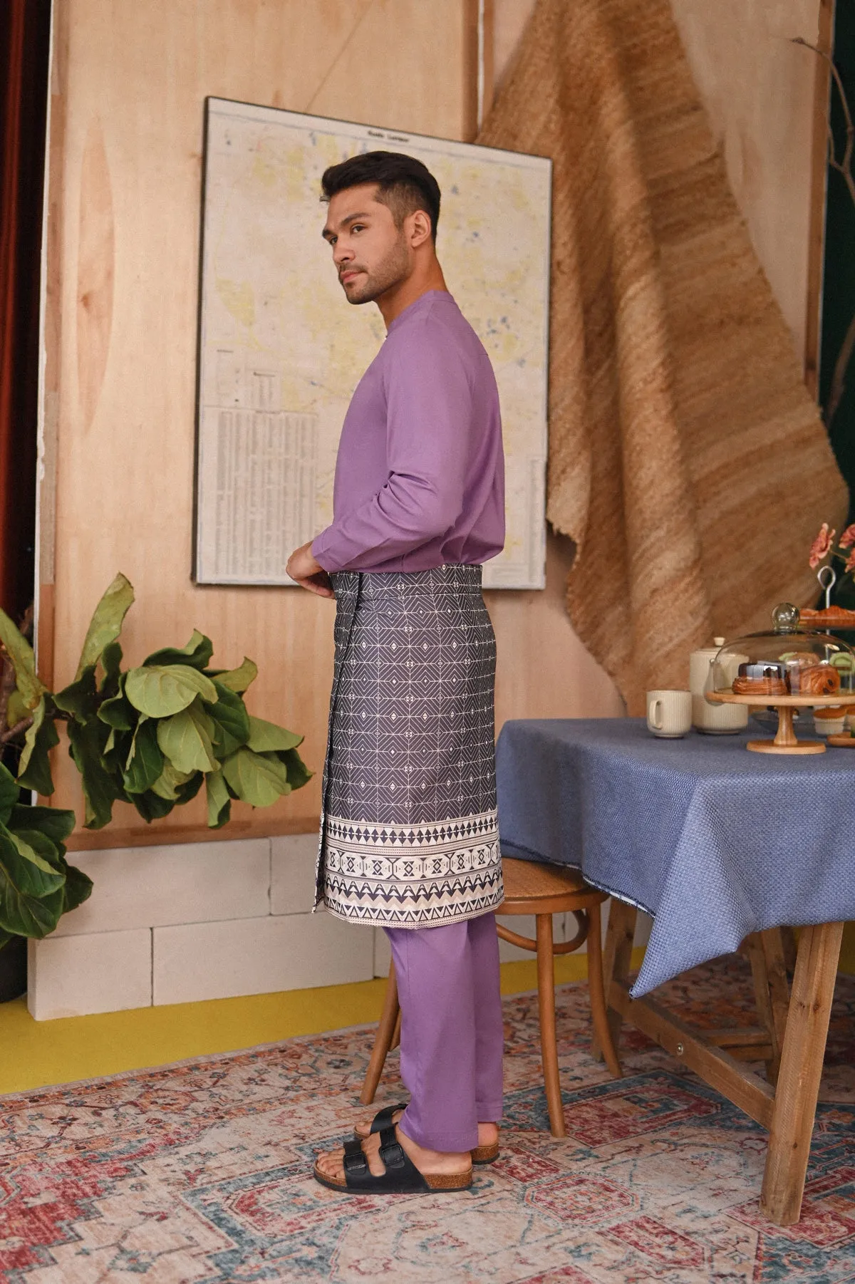 The Perfect Men Slim Fit Pants - Purple